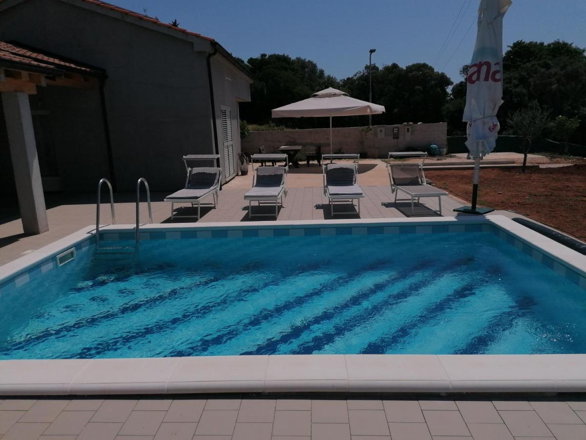 House With Pool Villa Mali Lošinj Buitenkant foto